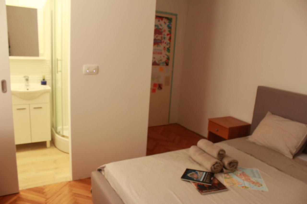 Hotel Sobe Dejan Zara Esterno foto