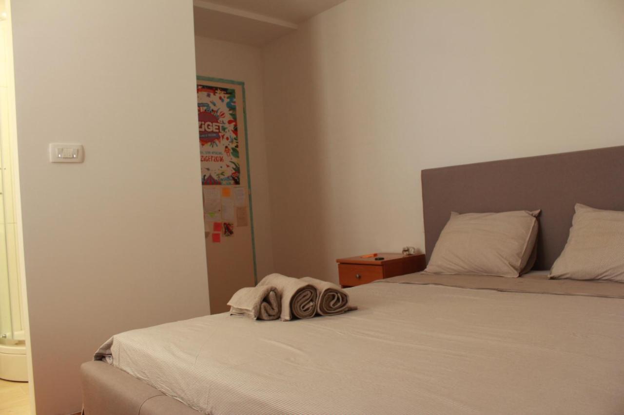 Hotel Sobe Dejan Zara Esterno foto