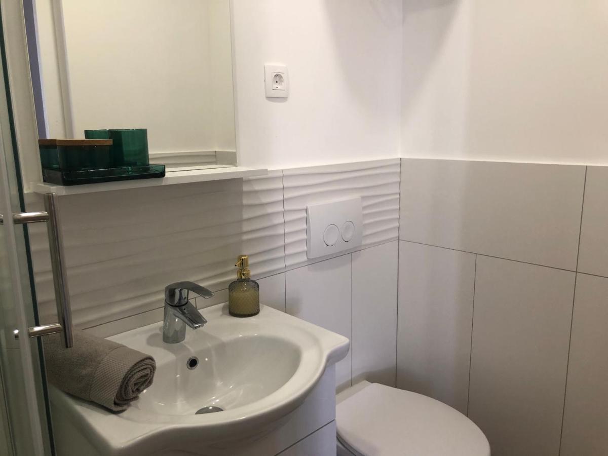 Hotel Sobe Dejan Zara Esterno foto